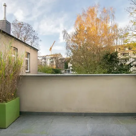 Tolstov - 1 Or 3 - 20 Min Messe Dus And Old Town Dus