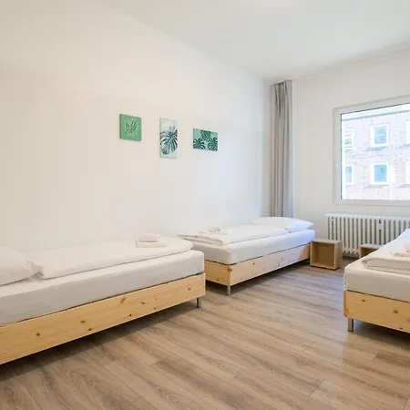 Apartmán Tolstov - 1 Or 3 - 20 Min Messe Dus And Old Town Dus