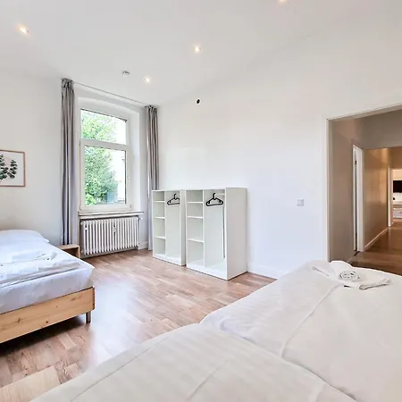 Raj Living - 1 Or 3 - 20 Min Messe Dus And Old Town Dus * Dusseldorf