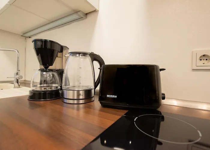 Tolstov - 1 Or 3 - 20 Min Messe Dus And Old Town Dus * Düsseldorf