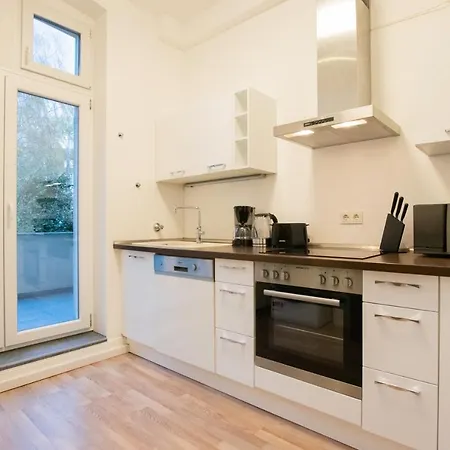 Raj Living - 1 Or 3 - 20 Min Messe Dus And Old Town Dus *