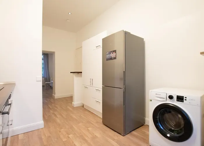 Tolstov - 1 Or 3 - 20 Min Messe Dus And Old Town Dus Appartement *