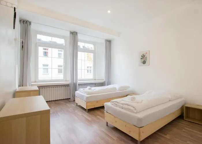 Tolstov - 1 Or 3 - 20 Min Messe Dus And Old Town Dus Apartament Düsseldorf