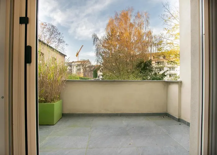 Tolstov - 1 Or 3 - 20 Min Messe Dus And Old Town Dus *