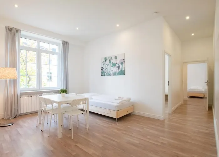 Apartament Tolstov - 1 Or 3 - 20 Min Messe Dus And Old Town Dus Düsseldorf