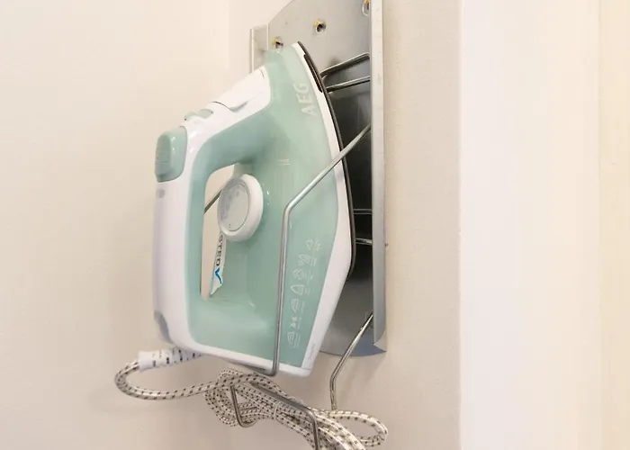 Tolstov - 1 Or 3 - 20 Min Messe Dus And Old Town Dus דיסלדורף