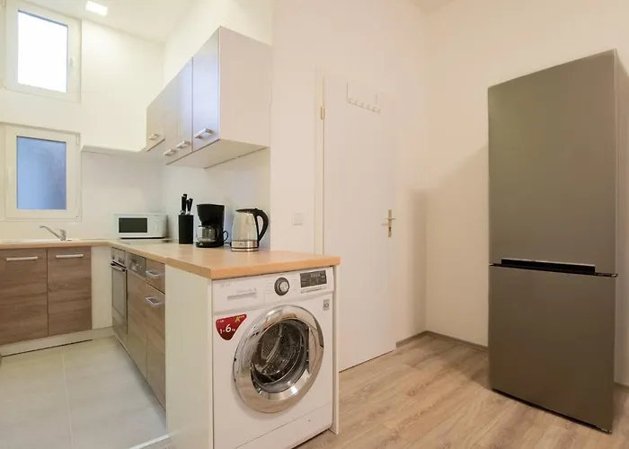 Apartament Tolstov - 1 Or 3 - 20 Min Messe Dus And Old Town Dus