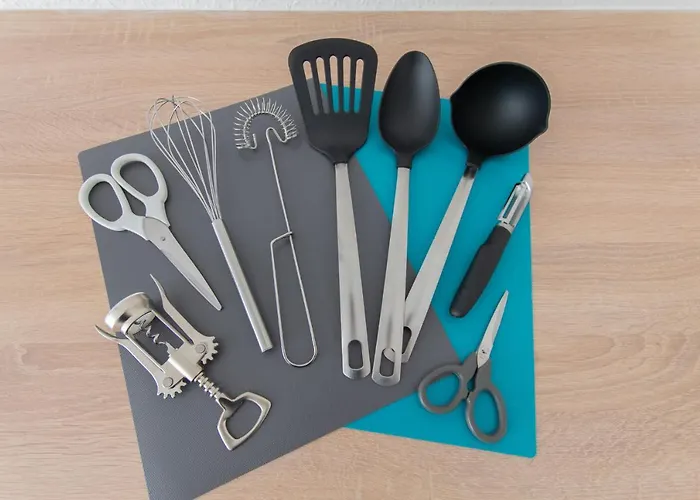 Apartament Tolstov - 1 Or 3 - 20 Min Messe Dus And Old Town Dus *