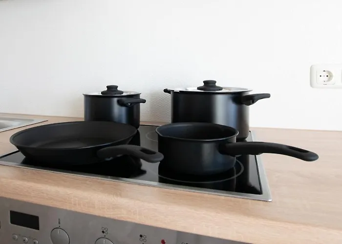 Tolstov - 1 Or 3 - 20 Min Messe Dus And Old Town Dus Apartament *