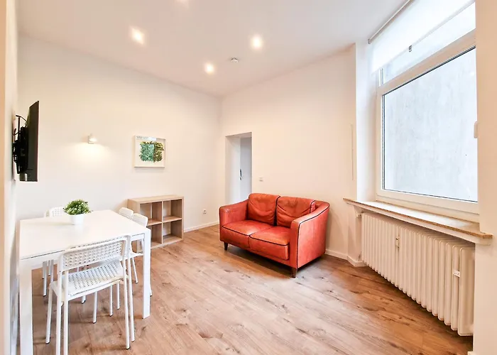 Tolstov - 1 Or 3 - 20 Min Messe Dus And Old Town Dus Apartment